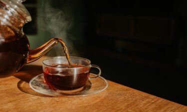 Black tea showed more consistent associations with lower cardiovascular risk