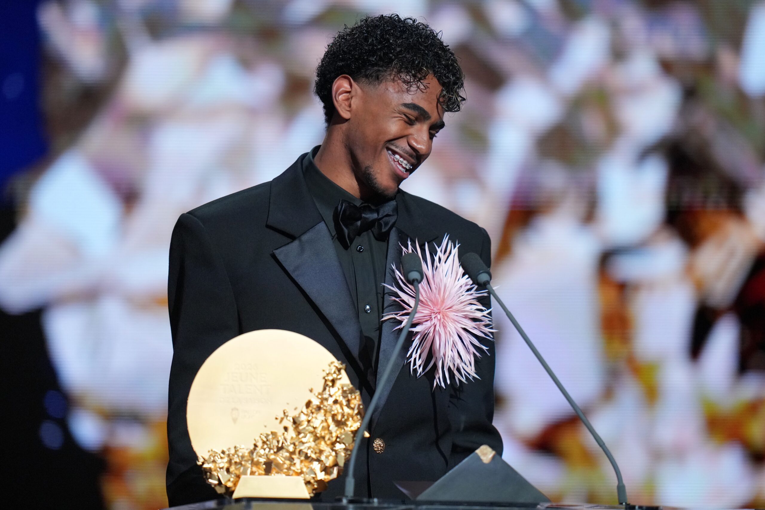 Alèxia Putellas speaks after receiving the Ballon d'Or Féminin for the third time.